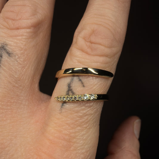 Diamond Embrace Ring | 10K Yellow Gold